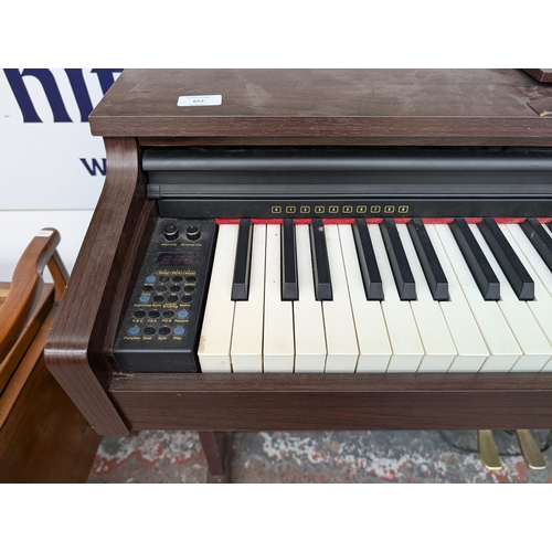 652 - A Chase CDP-215 electric piano with semi-weighted keys