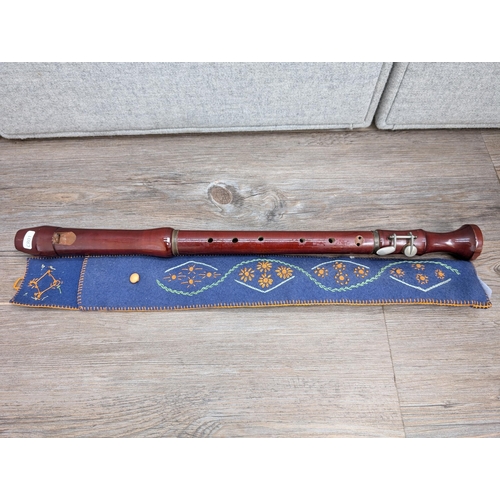 660 - A cased Schott's 'Concert' tenor recorder