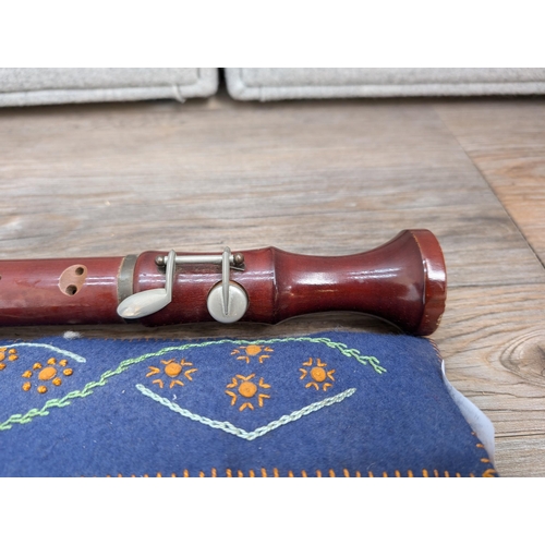 660 - A cased Schott's 'Concert' tenor recorder