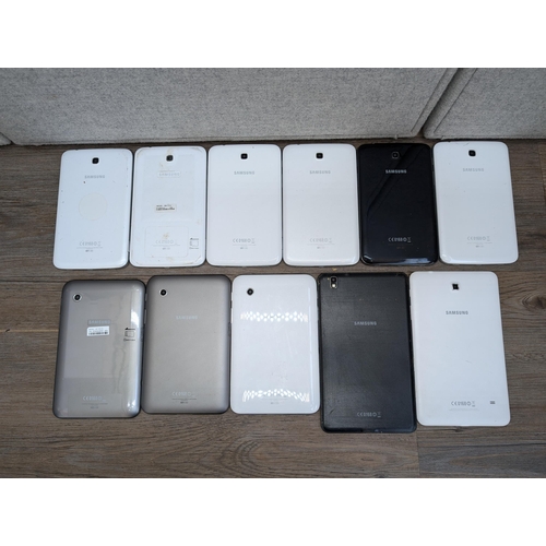 708 - A collection of Samsung tablets to include SM-T210, GT-P3110, SM-T335 etc.