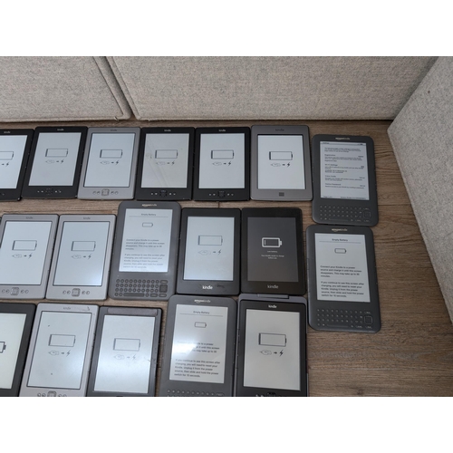 714 - A large collection of Amazon Kindle e-readers