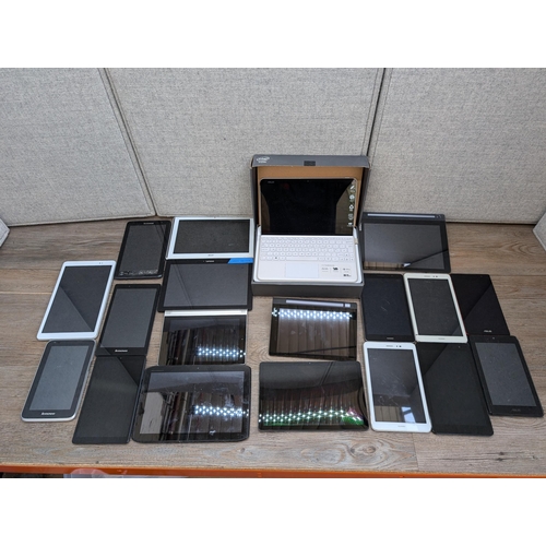 724 - A collection of Android tablets to include ASUS, Huawei, Lenovo etc.