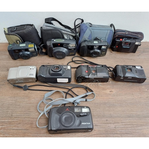 623 - A collection of Pentax compact cameras to include Zoom 105R, Espio 115, Espio 90MC, Zoom 60-X, PC35 ... 