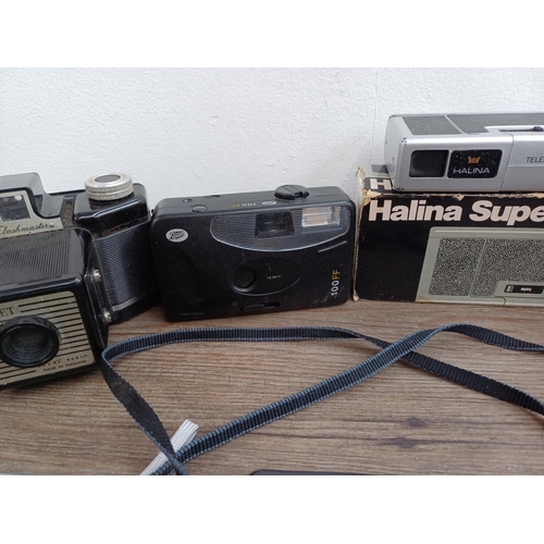 624 - A collection of cameras to include Olympus µ[mju:] Digital 400, Kodak EasyShare CX6200 2mp digital, ... 