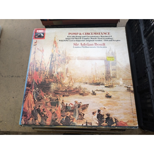 658 - A collection of classical LP vinyl records and box sets to include The Beethoven Symphonies (SAX 235... 