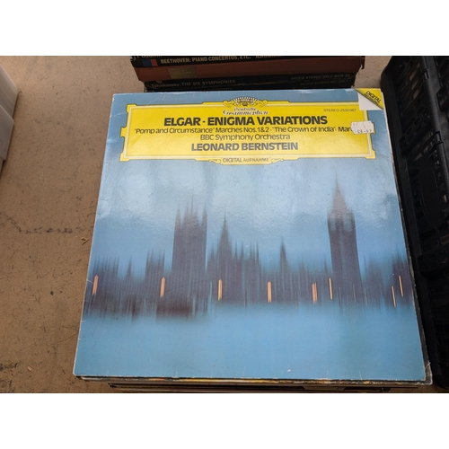 658 - A collection of classical LP vinyl records and box sets to include The Beethoven Symphonies (SAX 235... 