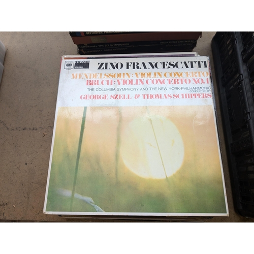 658 - A collection of classical LP vinyl records and box sets to include The Beethoven Symphonies (SAX 235... 