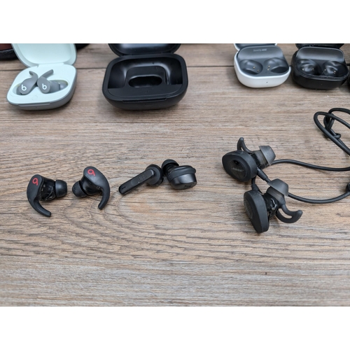 682 - A collection of headphones to include Sennheiser, Sony, Beats, Bose etc.