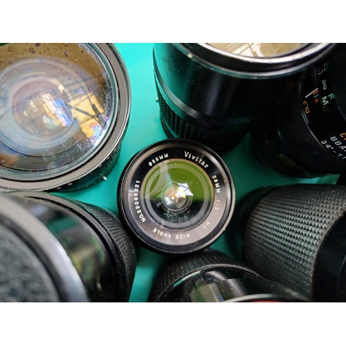 639 - A collection of camera lenses to include Sigma Zoom-Master 1:2.8-4 35-70mm, Vivitar 1:2 28mm, Tamron... 