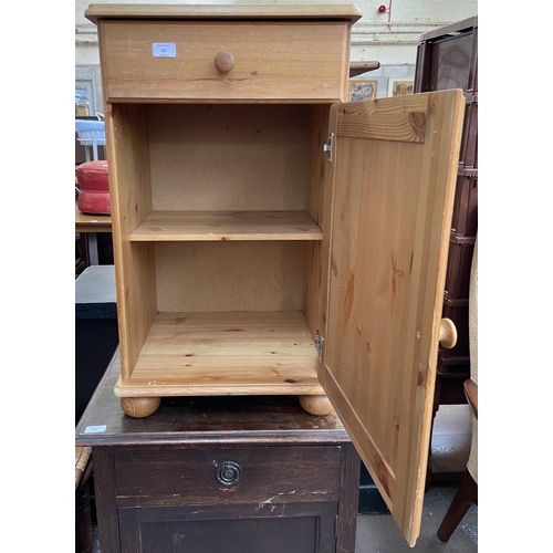 147 - A pine bedside cabinet - approx. 77cm high x 46cm wide x 40cm deep