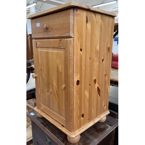 147 - A pine bedside cabinet - approx. 77cm high x 46cm wide x 40cm deep