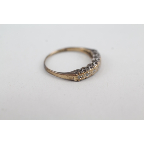 2053 - A 9ct gold diamond half eternity ring - approx. gross weight 1.3g