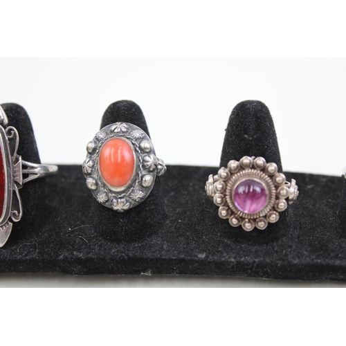 2084 - Seven sterling silver gemstone rings to include moonstone, coral etc. - approx. gross weight 30g