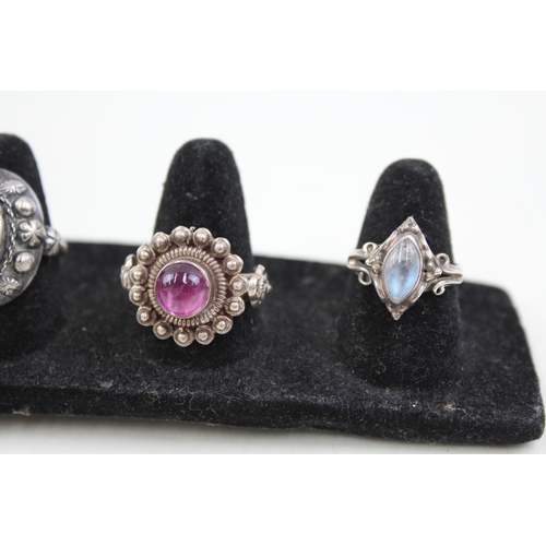 2084 - Seven sterling silver gemstone rings to include moonstone, coral etc. - approx. gross weight 30g