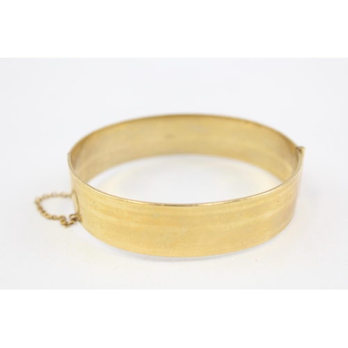 2087 - A vintage 9ct rolled gold bangle - approx. gross weight 30g