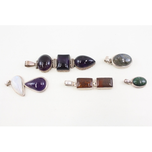 2090 - Five .925 silver gemstone set pendants to include moonstone, quartz etc. - approx. gross weight 75g