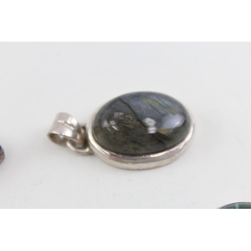 2090 - Five .925 silver gemstone set pendants to include moonstone, quartz etc. - approx. gross weight 75g