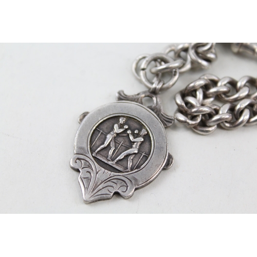 2196 - An antique hallmarked sterling silver chain and medallion - approx. gross weight 38g