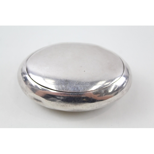 2205 - An Edwardian hallmarked sterling silver oval snuff box - approx. gross weight 52g