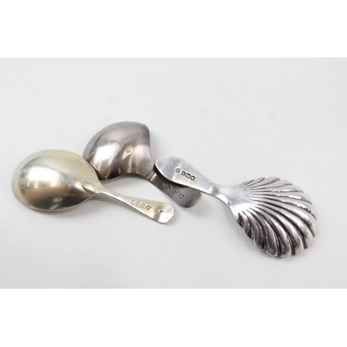 2211 - Three hallmarked sterling silver caddy spoons - approx. gross weight 37g