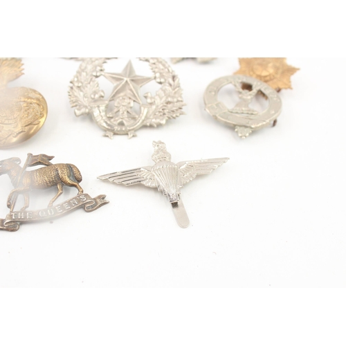 2268 - Ten military cap badges