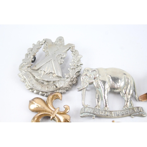 2271 - Ten military cap badges