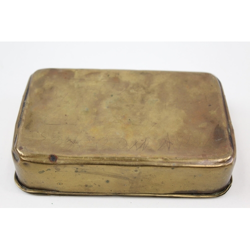 2274 - A WWI brass Princess Mary Christmas tin