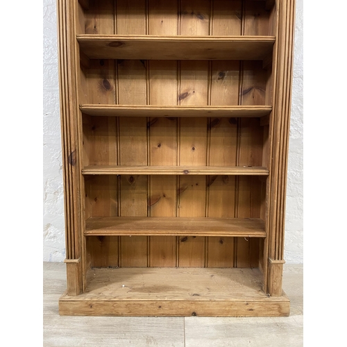 76 - A 19th century style pine six tier bookcase - approx. 105cm high x 58cm wide x 20cm deep