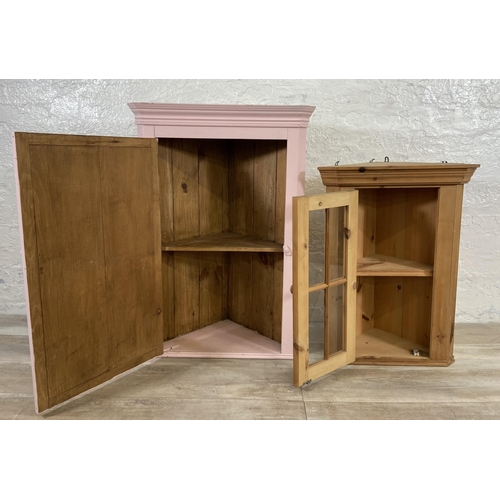 158 - Two wall mountable corner cabinets, one Georgian painted and one modern pine