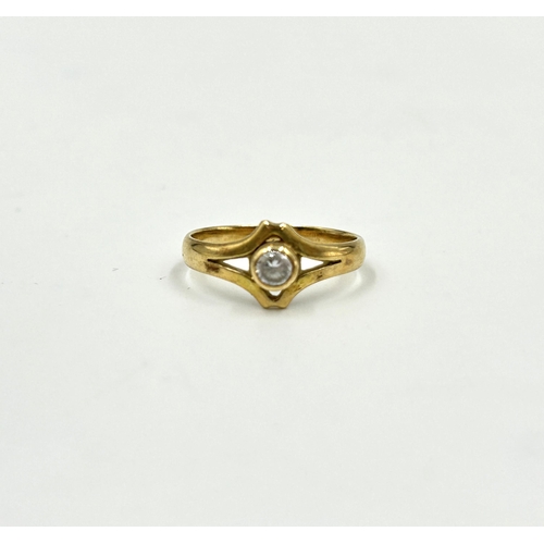 2127 - A yellow metal clear stone solitaire ring, size N - approx. gross weight 2.3g