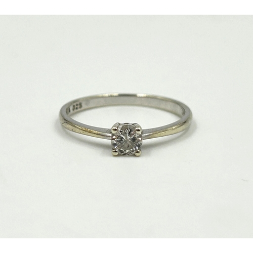 2131 - A 9ct white gold 0.25ct diamond solitaire ring, size N - approx. gross weight 1.5g