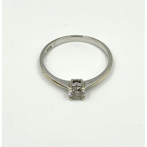 2131 - A 9ct white gold 0.25ct diamond solitaire ring, size N - approx. gross weight 1.5g