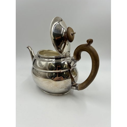 2228 - A Roberts & Belk Ltd hallmarked Sheffield silver three piece tea set, dated 1970 - approx. gross wei... 