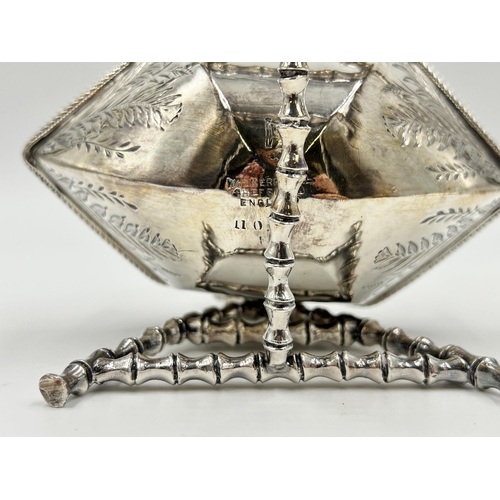 2230 - A late 19th/early 20th century Walker & Hall silver plated sugar dish with engraved leaf design and ... 