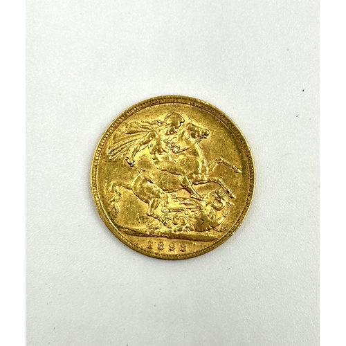 2252 - An 1893 Queen Victoria 22ct gold full sovereign - approx. gross weight 8g