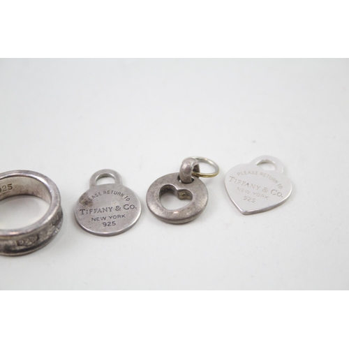 2108 - Four pieces of Tiffany & Co .925 silver jewellery, one ring and three pendants - approx. gross weigh... 