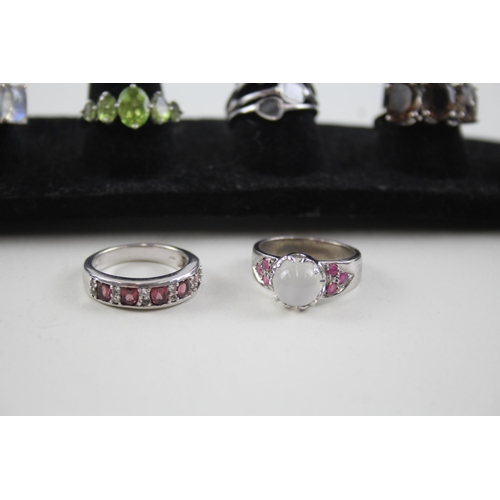 2119 - Eight .925 silver gemstone set rings to include moonstone, ruby etc. - approx. gross weight 21g