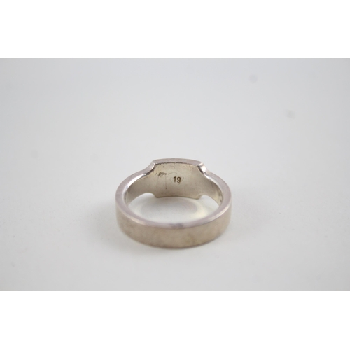 2120 - A Gucci .925 silver band ring, size R  - approx. gross weight 7g