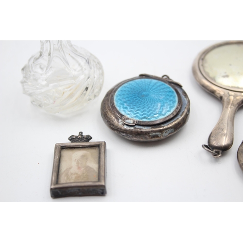 2238 - Six hallmarked sterling silver vanity items