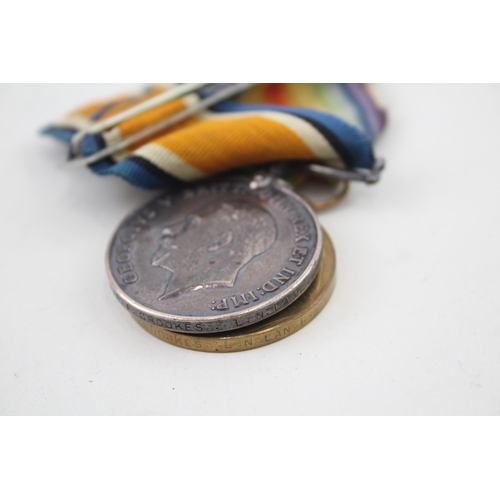 2284 - A WWI medal pair presented to 27258 Pte. F. Crooks LN Lancs