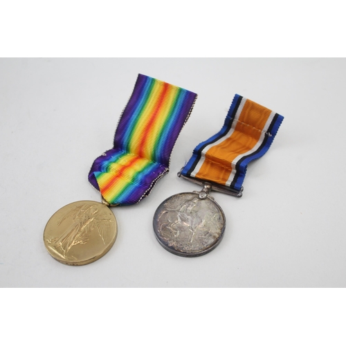 2287 - A WWI medal pair presented to 66613 Gnr. E. J. Evans R.A.