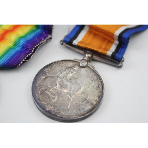 2287 - A WWI medal pair presented to 66613 Gnr. E. J. Evans R.A.