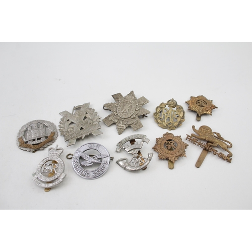 2291 - Ten military cap badges