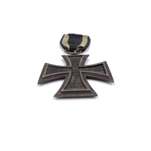 2296 - A WWI German Iron Cross medal