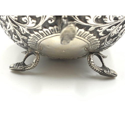 2241 - A late 19th/early 20th century Anglo-Indian silver tri-footed bowl with fish design supports - appro... 