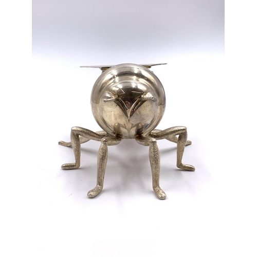 2250 - A Roberts & Belk Sheffield silver plate and amber glass novelty bee honey pot - approx. 9cm high x 1... 