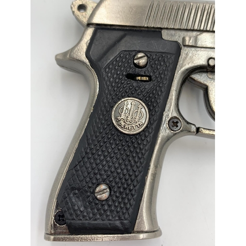 2254 - A Pietr Beretta novelty pistol cigarette lighter