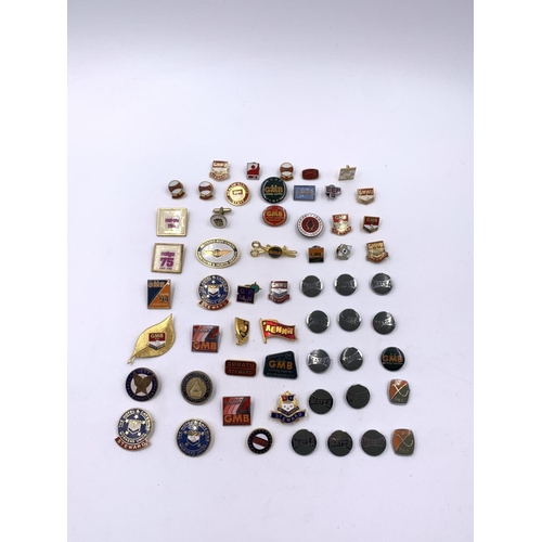 2270 - A collection of vintage enamel badges and cufflinks to include GMB, Matsa etc.