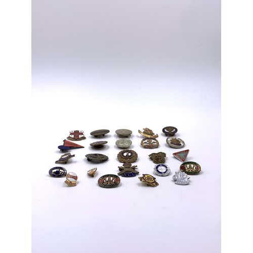 2271 - A collection of vintage badges to include Cheshire Regiment with silver rim, National Cycling Profic... 