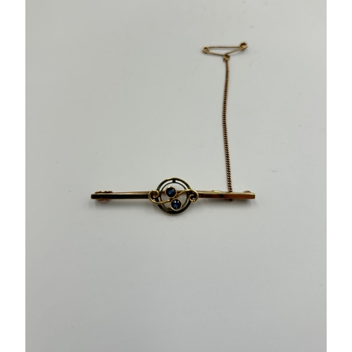 2125 - A late 19th/early 20th century 15ct gold sapphire set brooch - approx. gross weight 3.9g